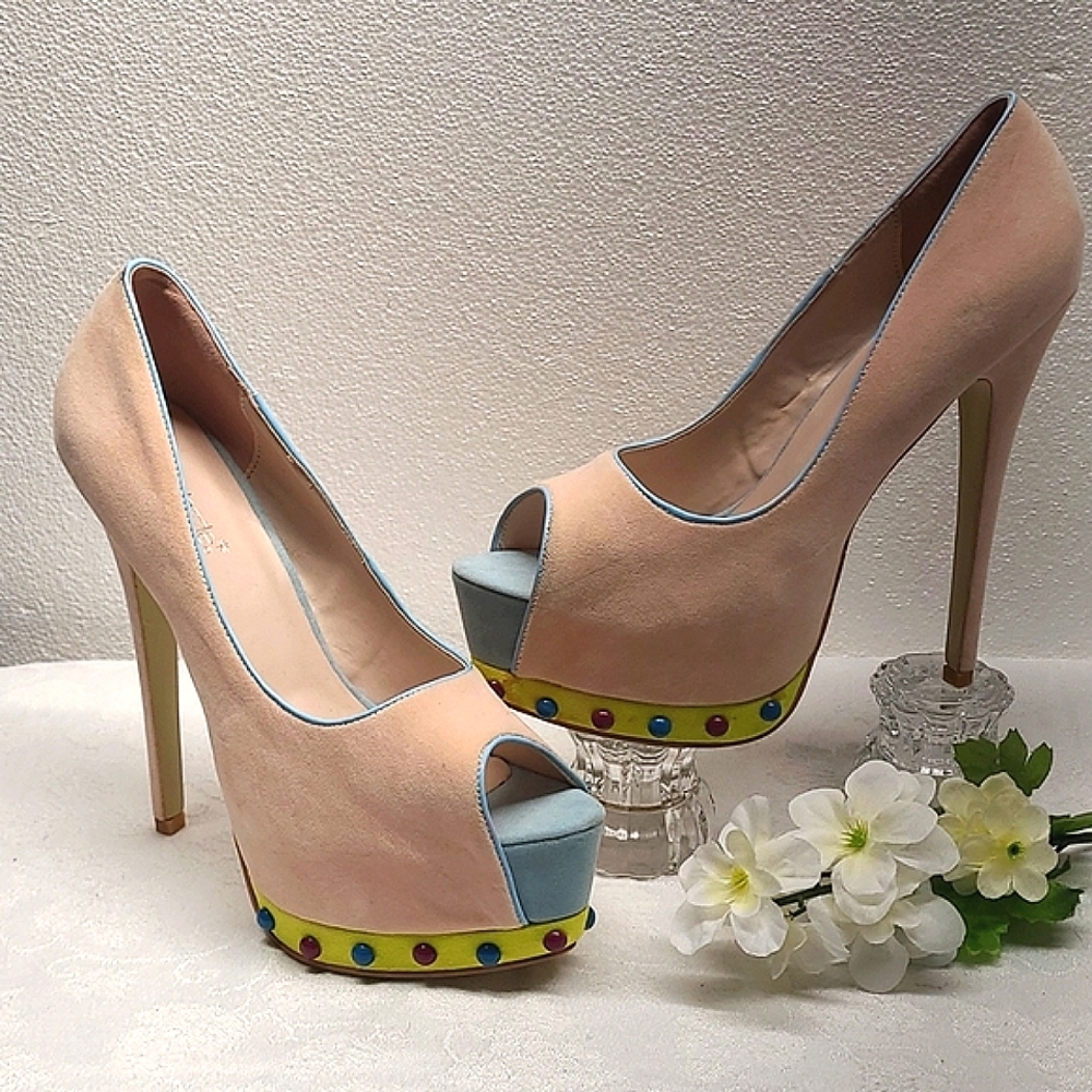Sz10 Shoedazzle Champagne Blush heels